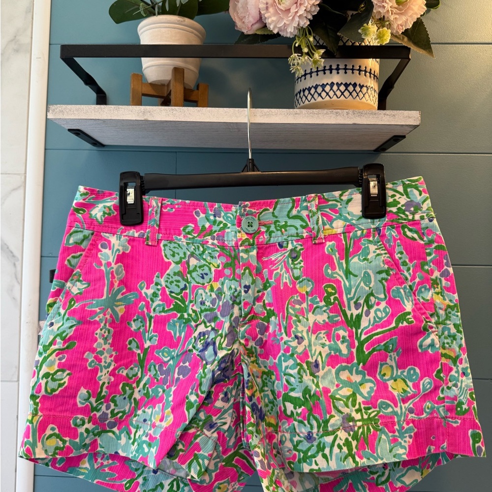 Lilly Pulitzer “Southern Charm” Callahan Shorts – Size 2